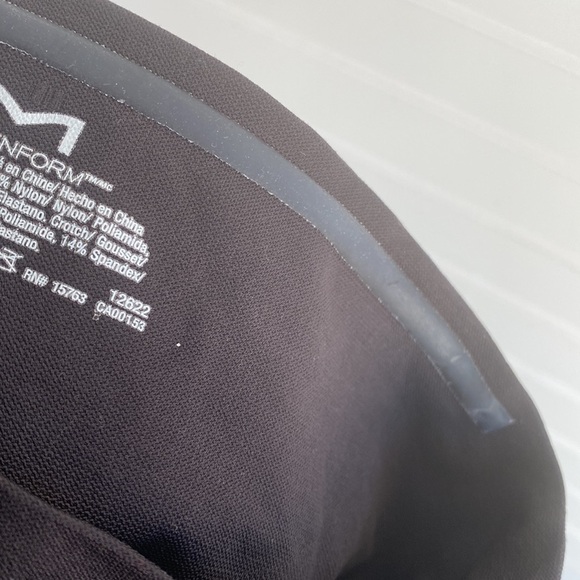 Maidenform Shaping thigh slimmer Size Medium - Picture 6 of 6